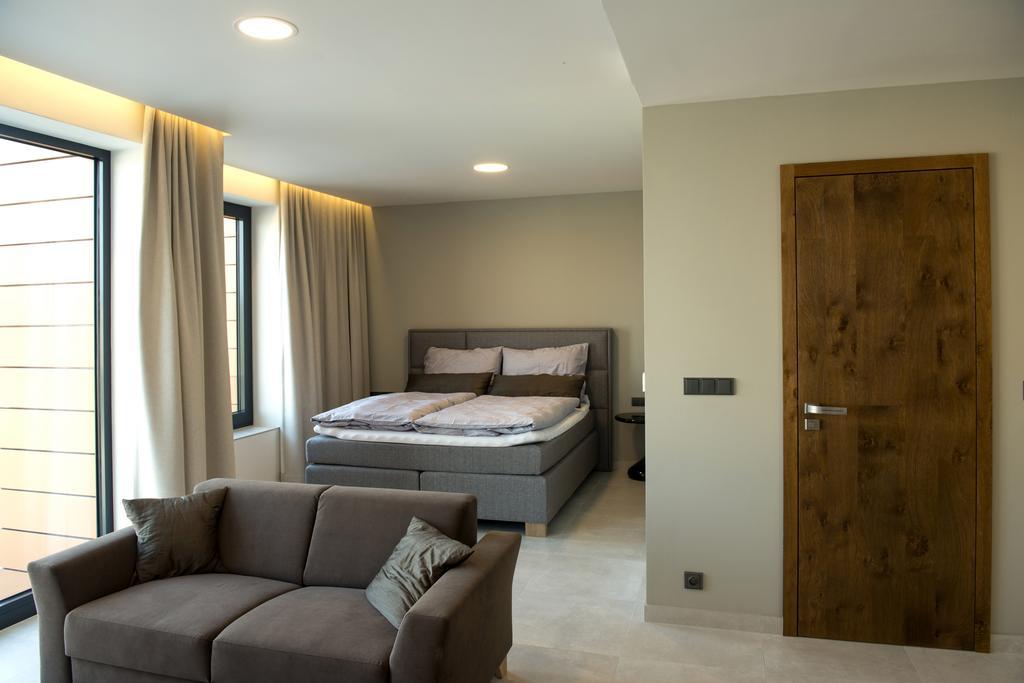Mg Restaurace/Luxury Apartments Mlada Boleslav Ngoại thất bức ảnh