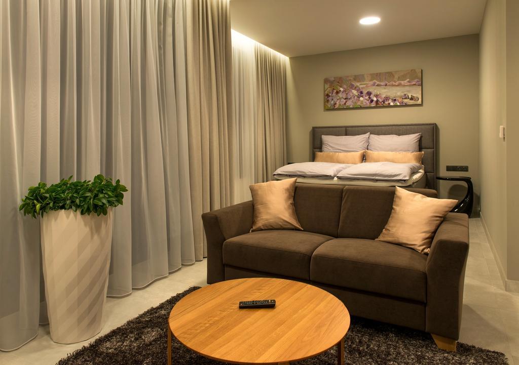 Mg Restaurace/Luxury Apartments Mlada Boleslav Ngoại thất bức ảnh
