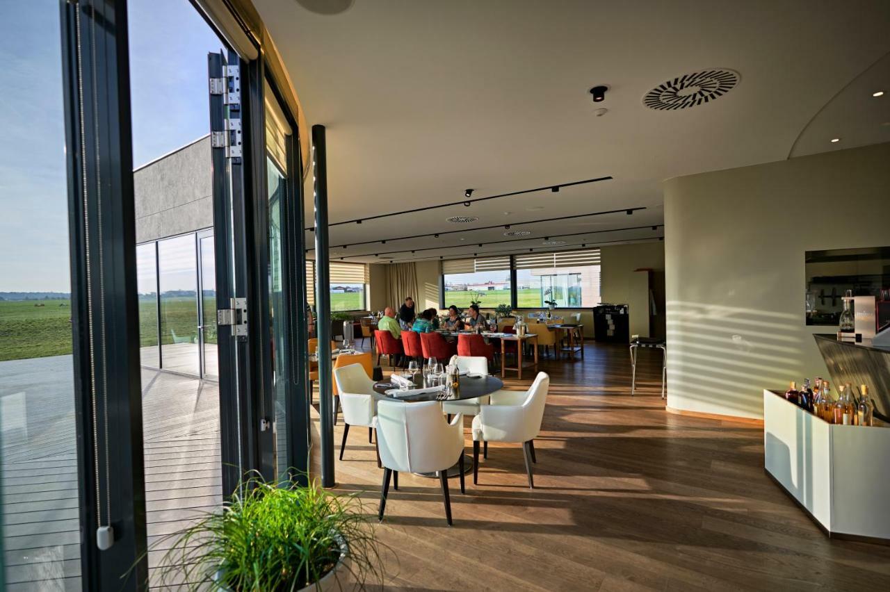 Mg Restaurace/Luxury Apartments Mlada Boleslav Ngoại thất bức ảnh